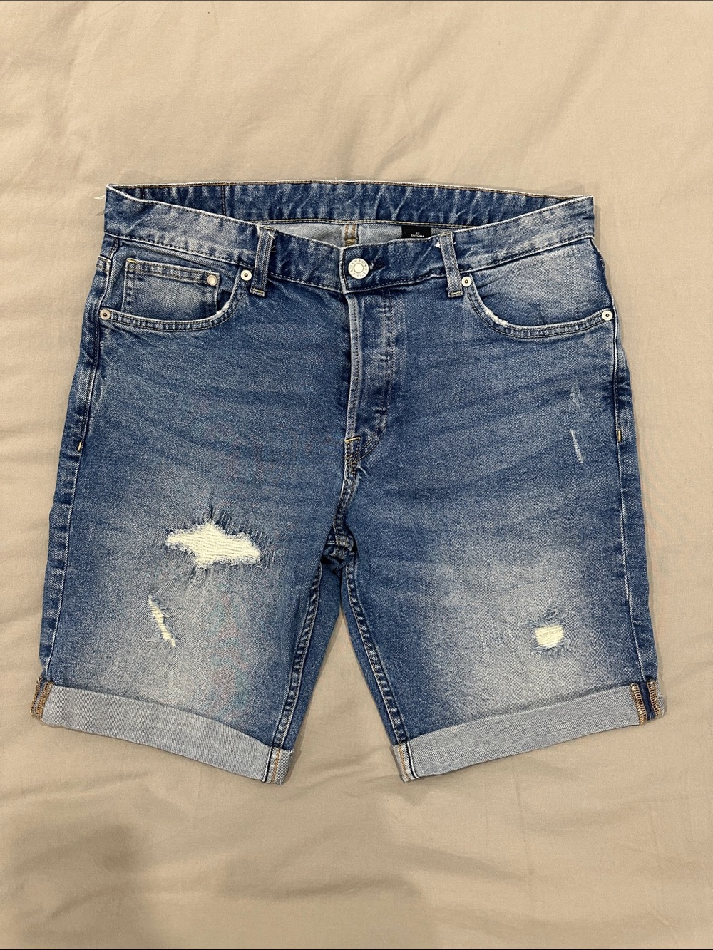H&M Men's Distressed Denim Shorts - Blue size 33
